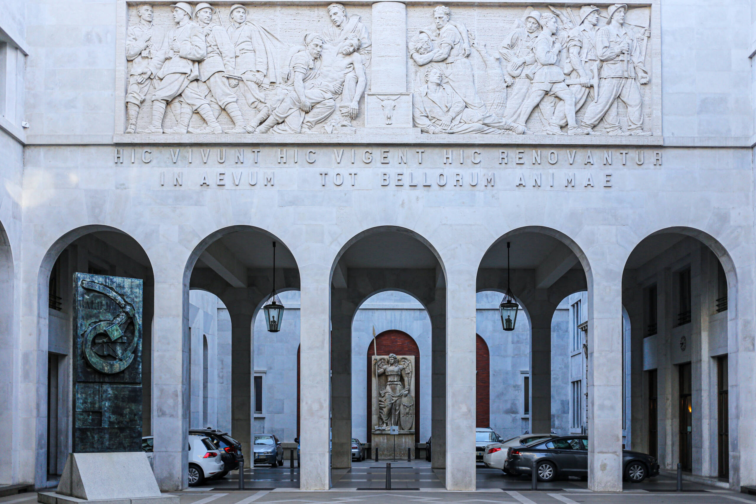 image from Photographing the Cortile Nuovo at Palazzo Bo, Padua: Flat Light Is the Right Light for White Stone